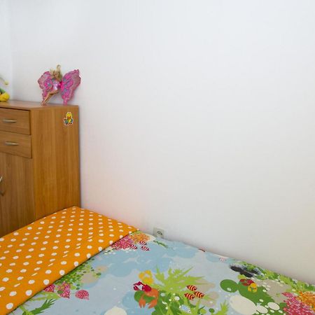 Apartments By The Sea Brela, Makarska - 11821 Phòng bức ảnh