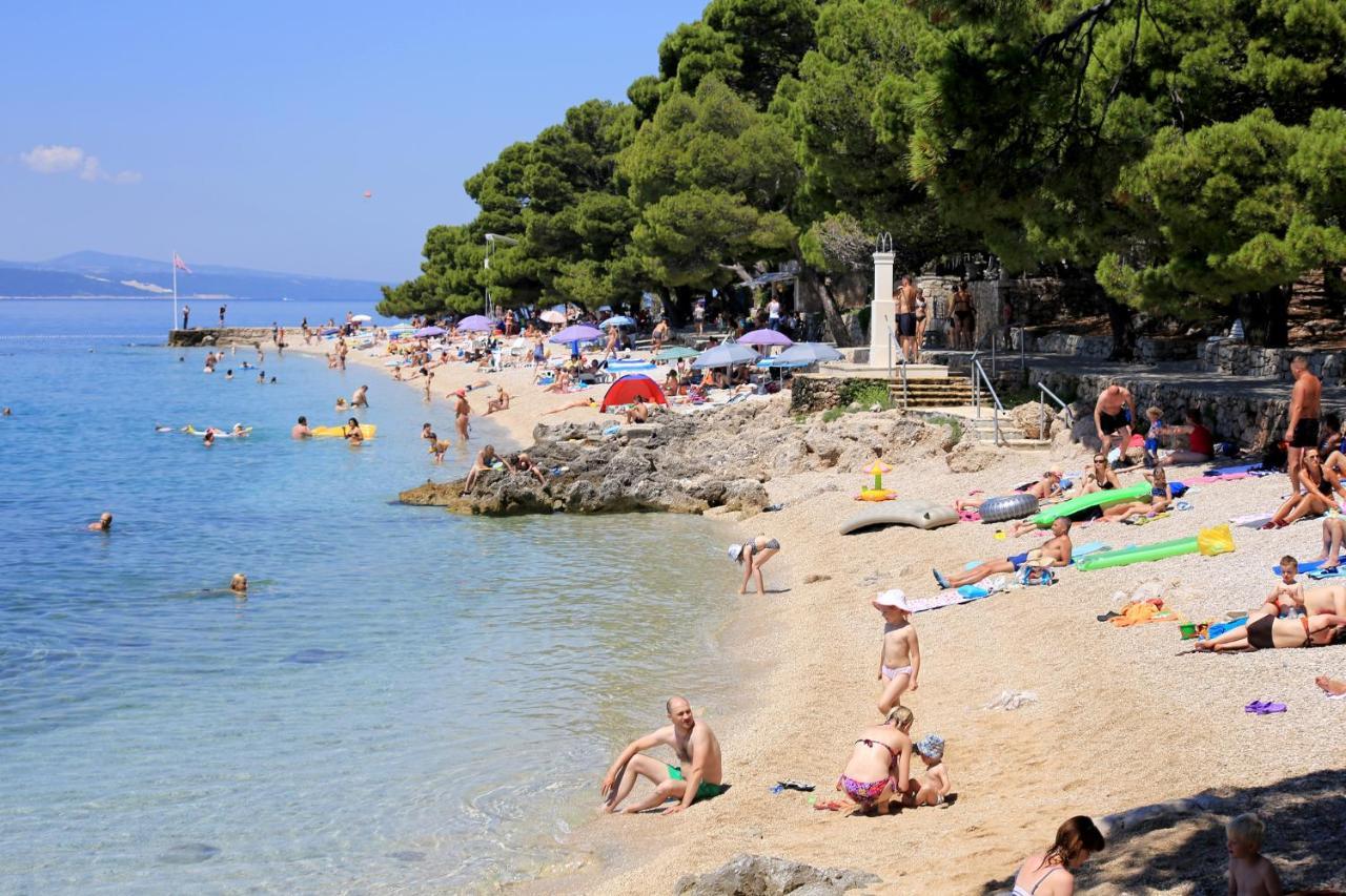 Apartments By The Sea Brela, Makarska - 11821 Ngoại thất bức ảnh