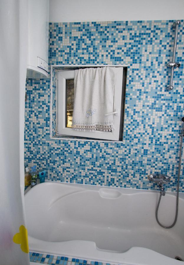 Apartments By The Sea Brela, Makarska - 11821 Ngoại thất bức ảnh